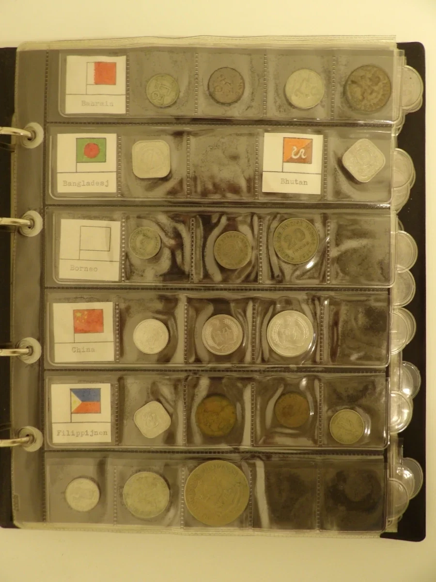 Verzamelalbum oude Aziatische munten (ca. 171 stuks) - foto 2