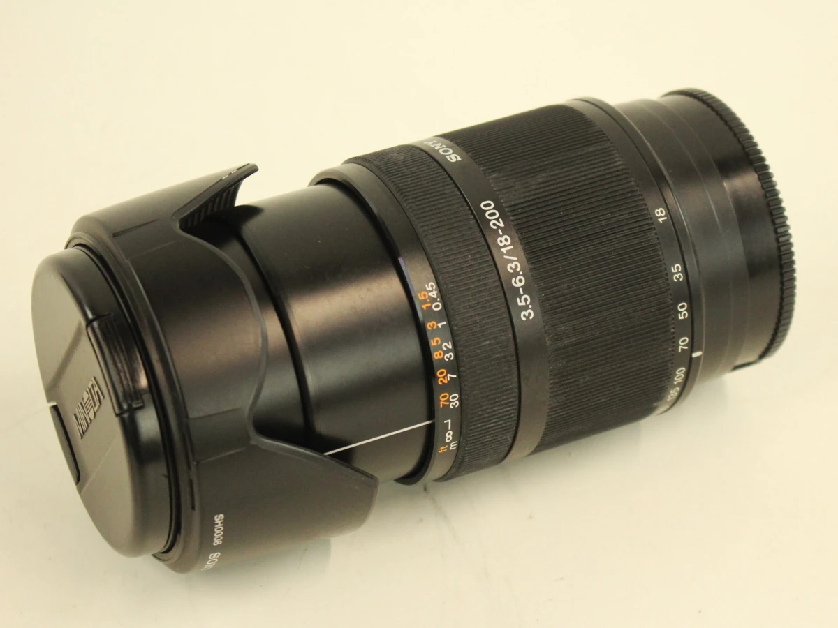 Sony Alpha 100 digitale spiegelreflexcamera met zoomlens en accessoires - foto 9