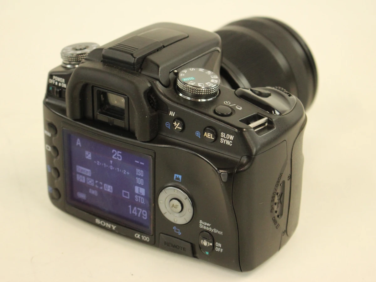 Sony Alpha 100 digitale spiegelreflexcamera met zoomlens en accessoires - foto 12