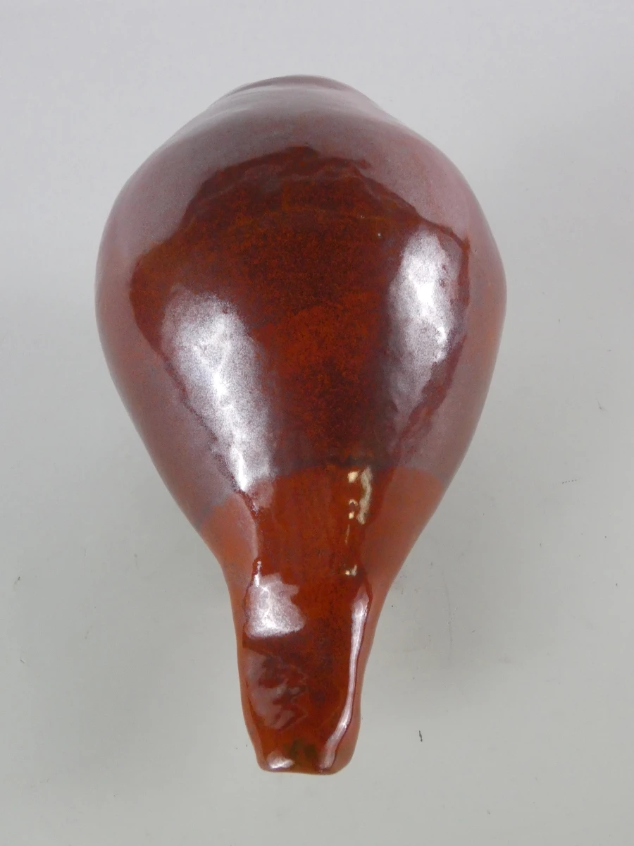 Unieke handgedraaide keramieken designvaas met ossenbloed glazuur – 24 cm - foto 3