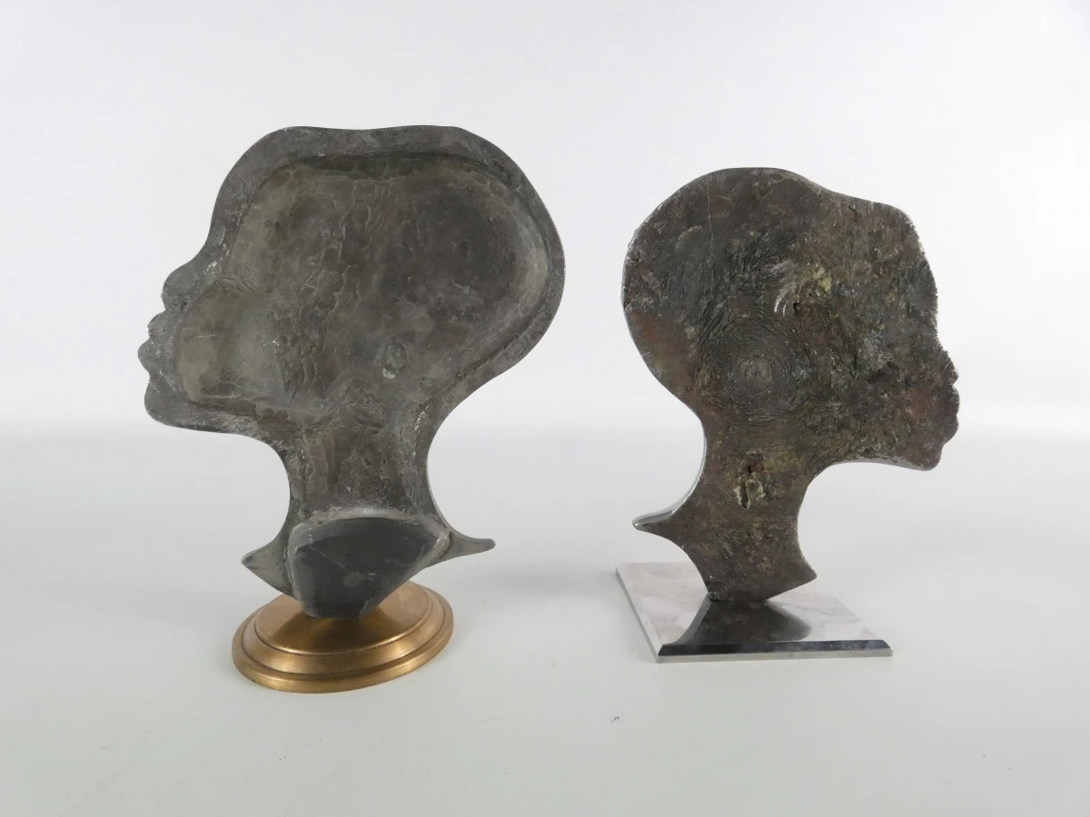 Exclusief paar zware Mid-Century metalen bustes – Afrikaans design – 5.4 kg - foto 2
