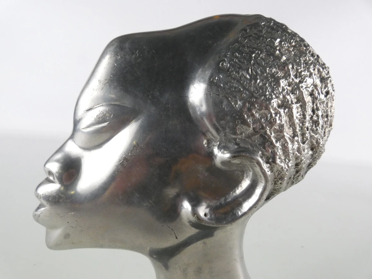 Exclusief paar zware Mid-Century metalen bustes – Afrikaans design – 5.4 kg - foto 7