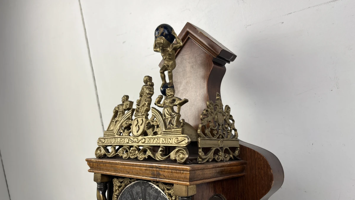 Zaanse wandklok Warmink Wuba mechanisch met Atlasfiguur en ruiterslinger - foto 4