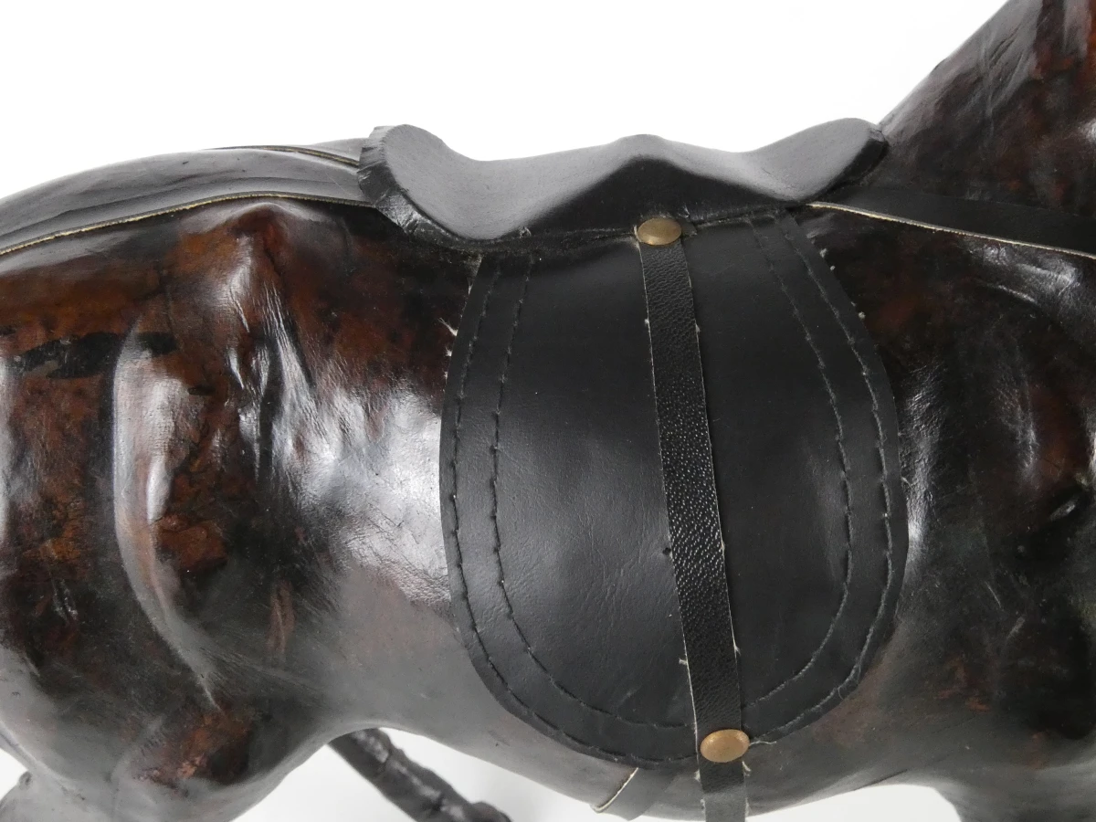 Lederen Paardsculptuur – Handgemaakt - foto 4