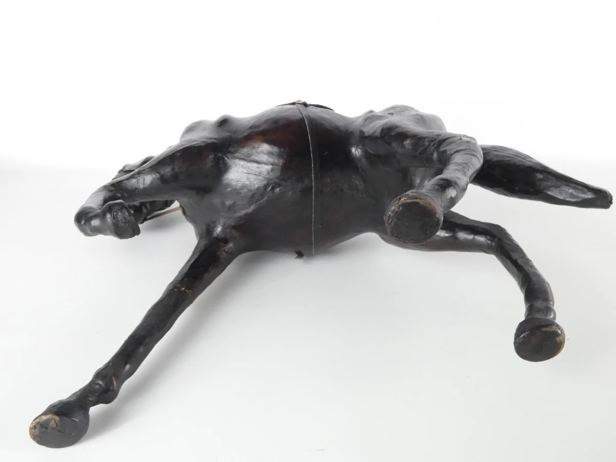 Lederen Paardsculptuur – Handgemaakt - foto 10