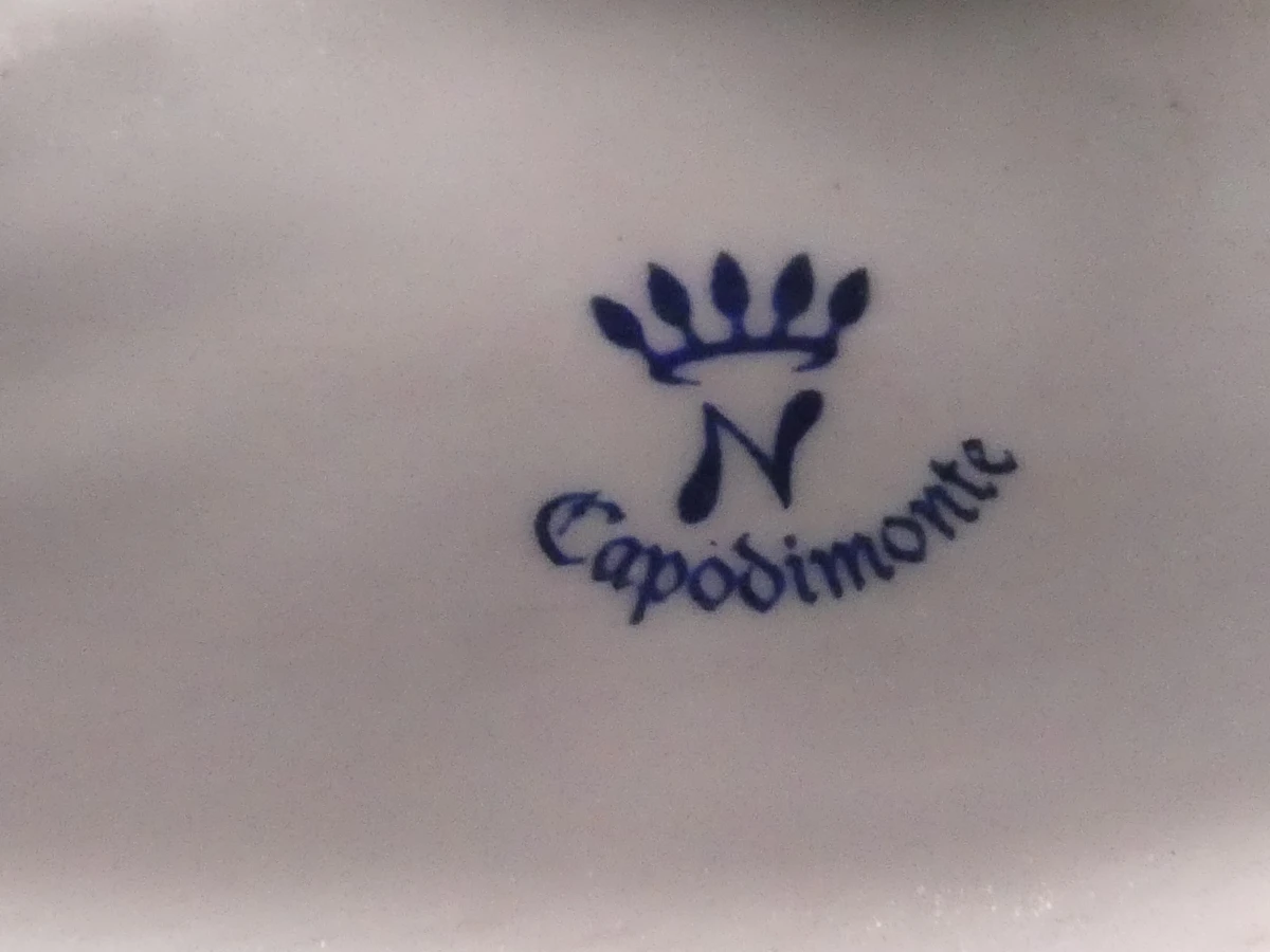 Decoratief Capodimonte porseleinen wandvaasje met cherubijn - foto 7
