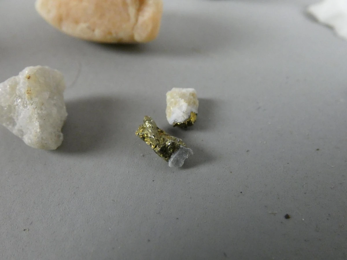 Verzameling mineralen en gesteenten - foto 10