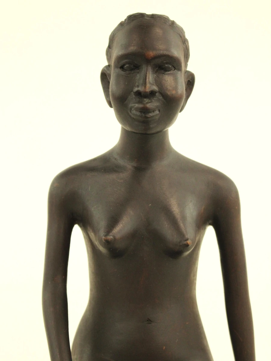 Afrikaanse vrouwensculptuur – Zittend Naakt - foto 8