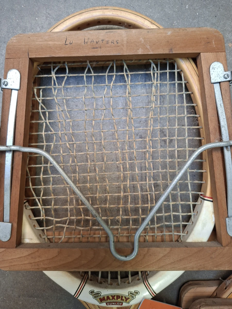 2 vintage houten Dunlop tennisrackets - foto 3