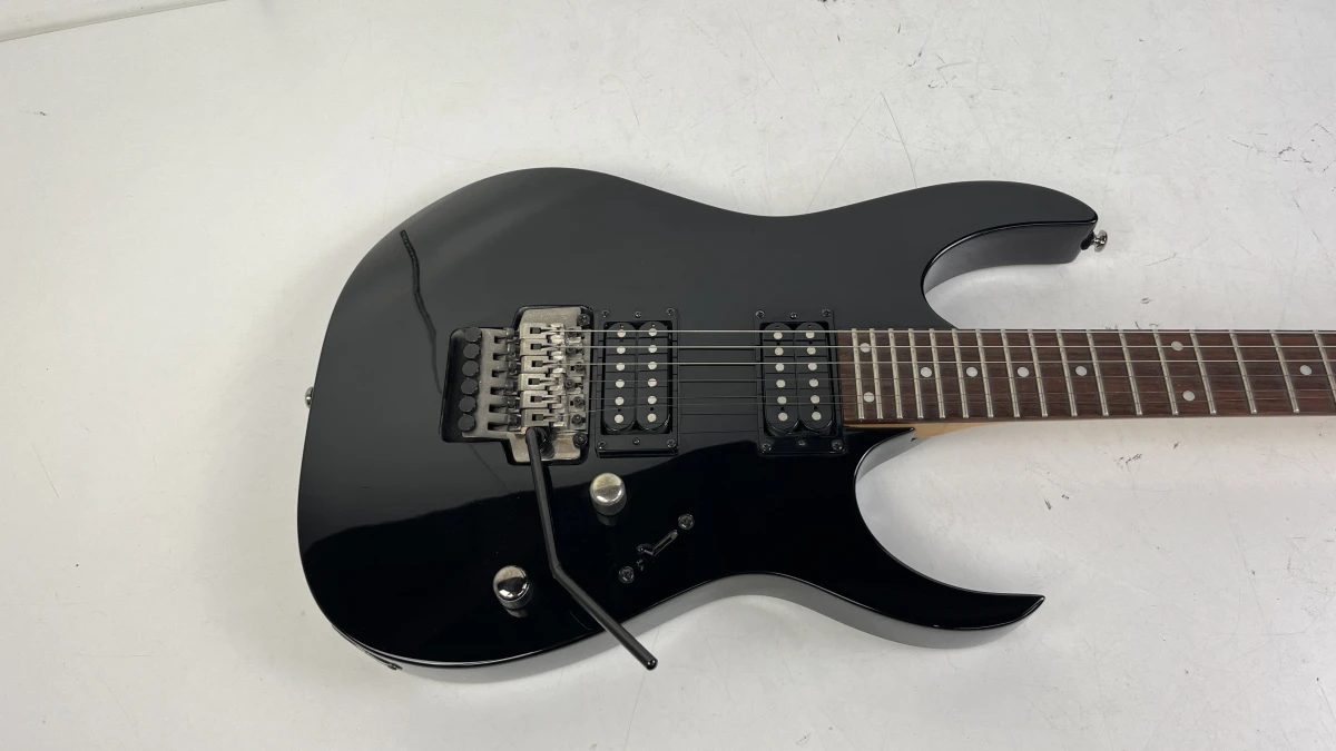 Elektrische gitaar Ibanez RG320 Black met Lo-TRS II tremolo - foto 6