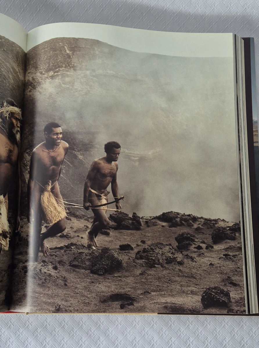 fotoboek "Before They Pass Away", Jimmy Nelson - foto 4