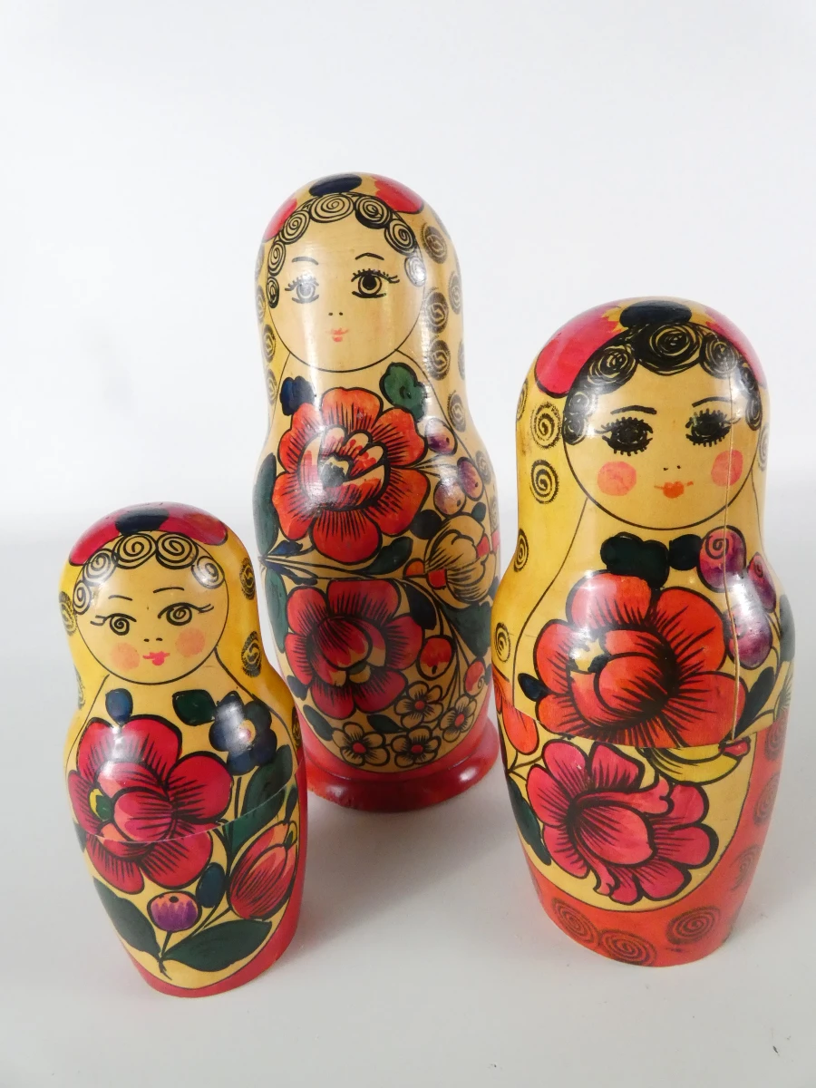 Verzameling Russische matroesjka- en baboesjkapoppen – handbeschilderd, diverse uitvoeringen - foto 4