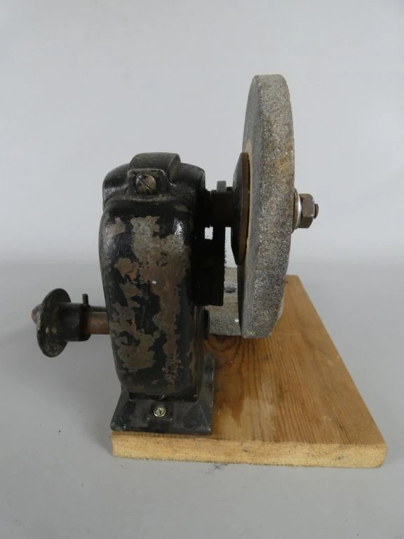 Handmatige slijpmachine op houten voet - foto 4