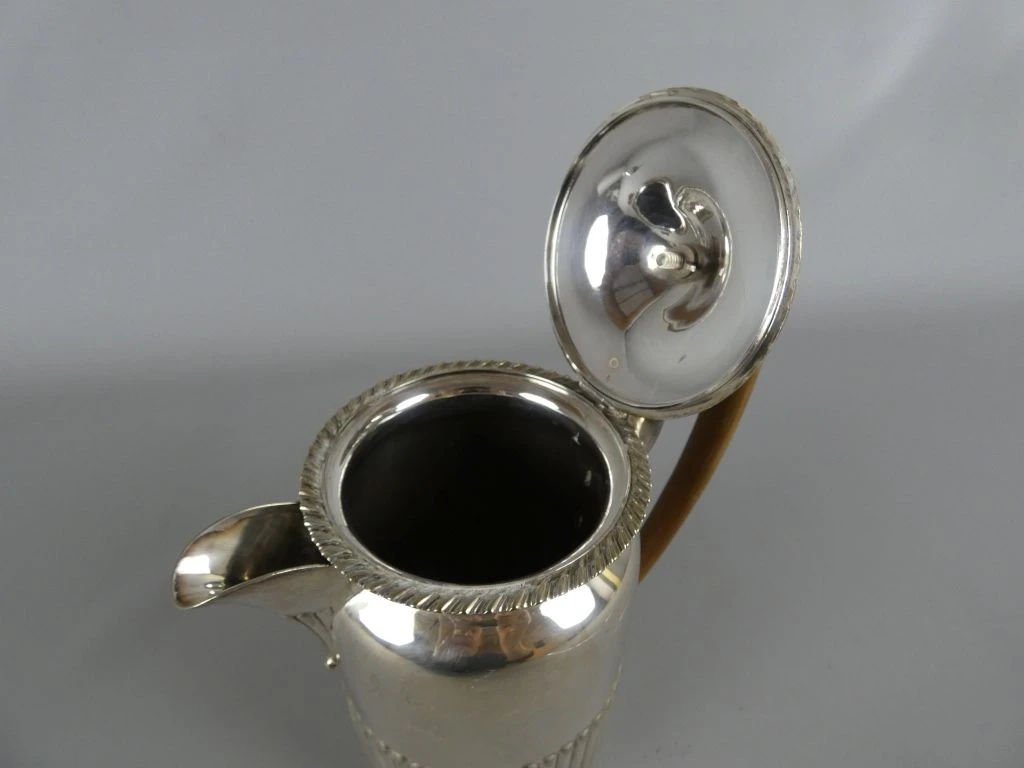Verzilverde koffiekan met kunststof handvat - foto 3