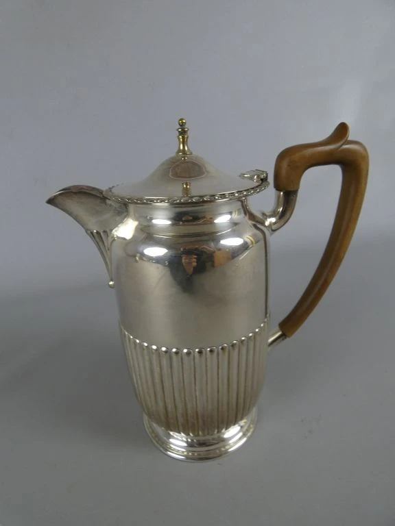 Verzilverde koffiekan met kunststof handvat - foto 2