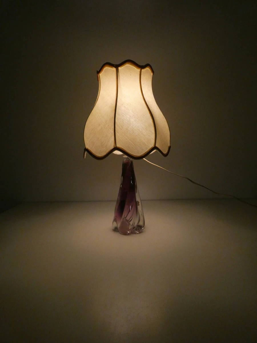 Decoratieve tafellamp met paarse glazen voet – Val Saint-Lambert - foto 12