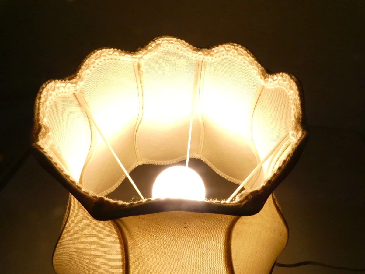 Decoratieve tafellamp met paarse glazen voet – Val Saint-Lambert - foto 15