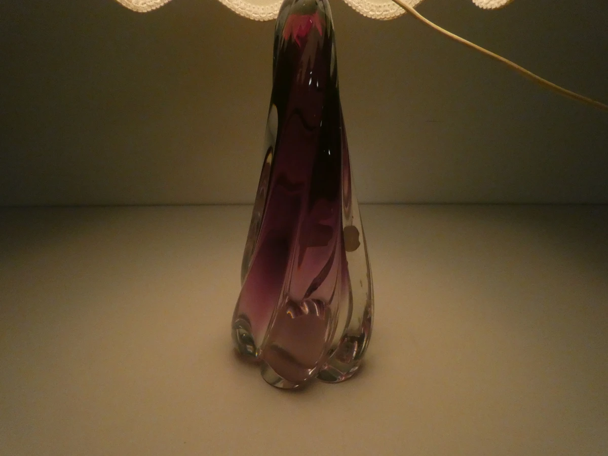 Decoratieve tafellamp met paarse glazen voet – Val Saint-Lambert - foto 16