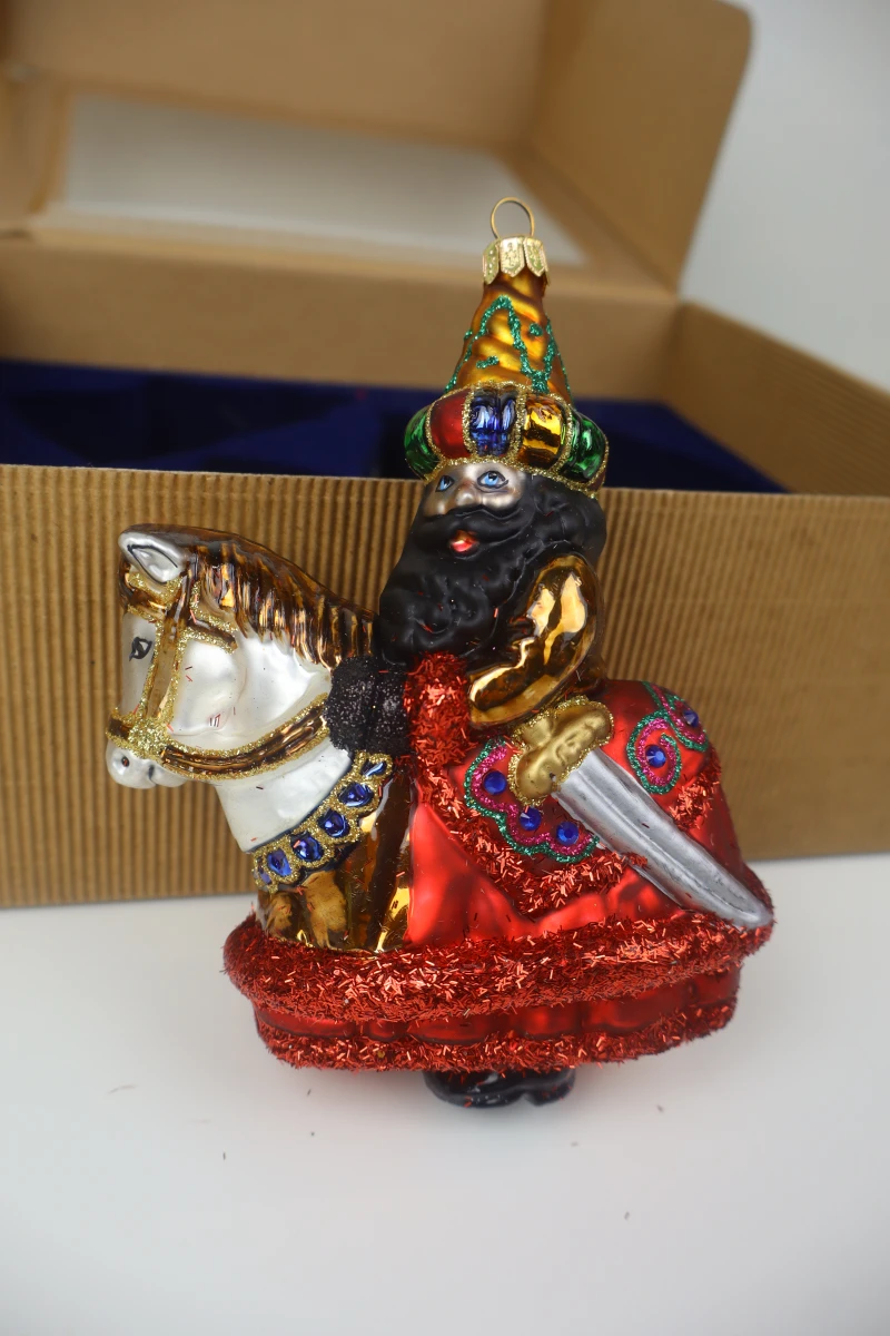 Kerstornamenten (draak, ruiterfiguur en gekleed paar) - foto 2