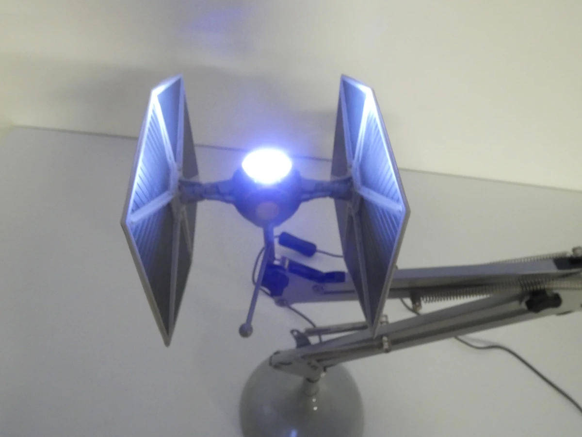 Star Wars TIE Fighter verstelbare bureaulamp - Paladone - foto 13