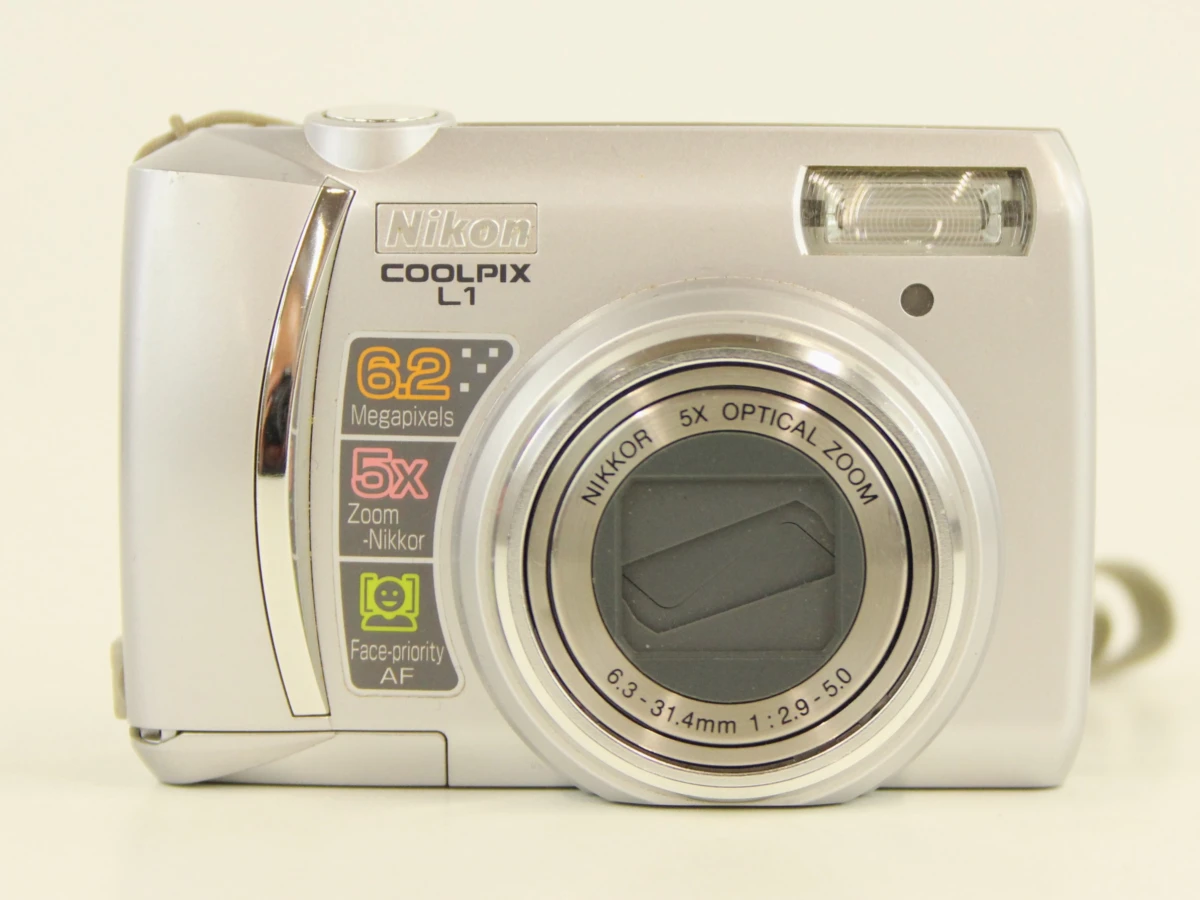 Digitale Nikon Coolpix L1 camera met tas en SD-kaart - foto 2