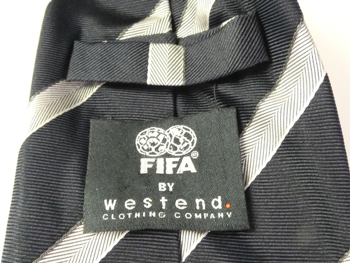 Set van 13 zijden dassen met voetbalmemorabilia - foto 40
