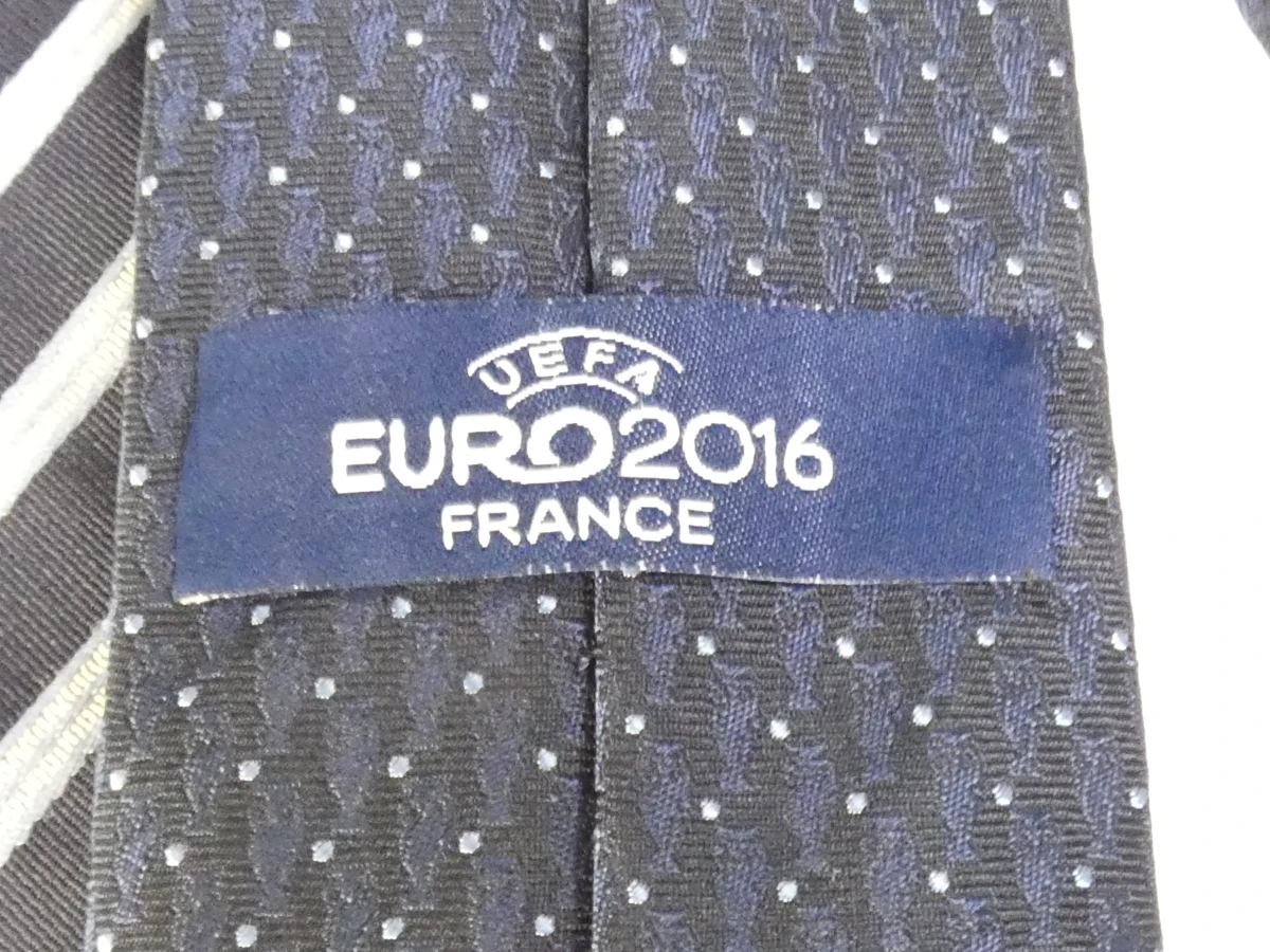 Set van 13 zijden dassen met voetbalmemorabilia - foto 5