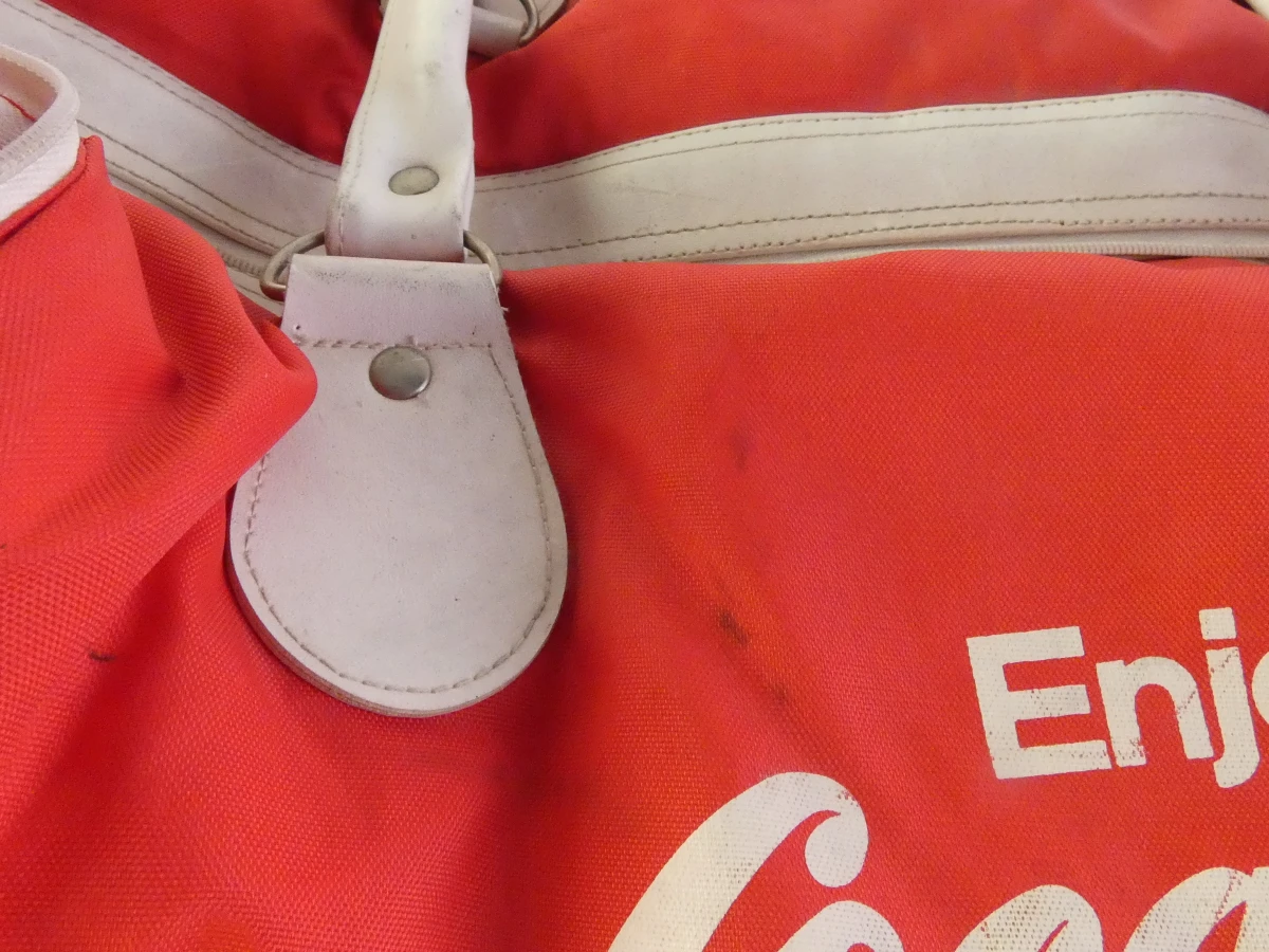 Rode Coca-Cola sporttas met witte accenten - foto 16