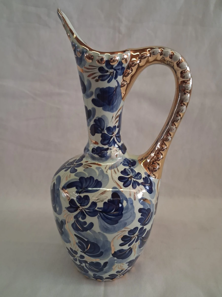 Decoratieve blauwe en gouden keramische vaas met handvat - foto 2