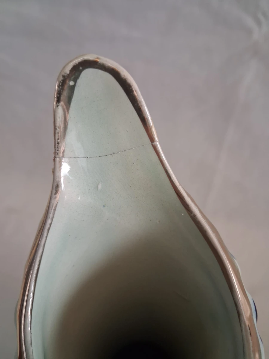 Decoratieve blauwe en gouden keramische vaas met handvat - foto 3