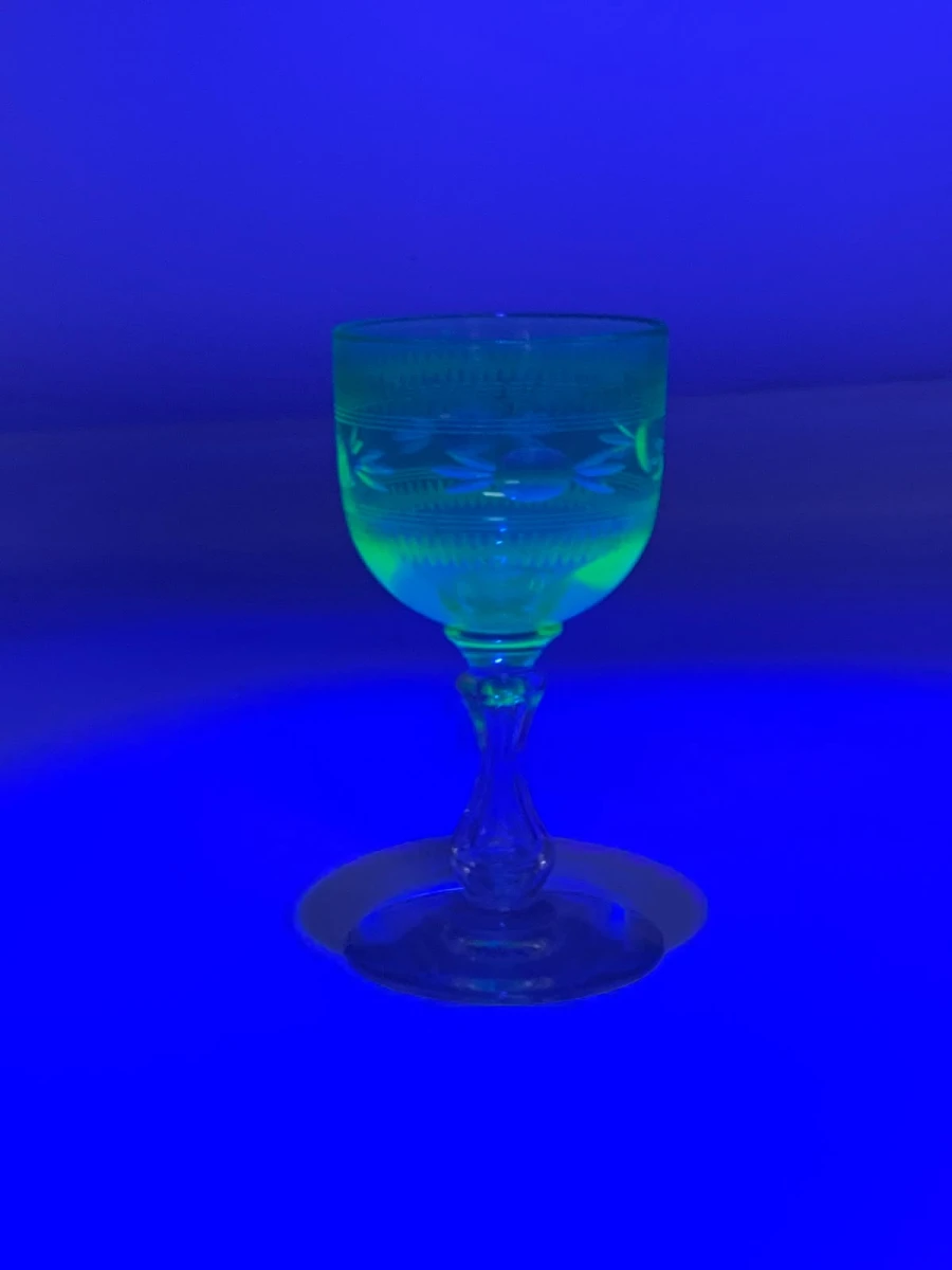 Set 5 uranium glazen en 1 karaf - foto 8