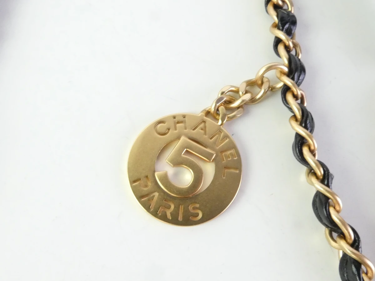 Zwarte lakleren handtas Chanel - foto 4