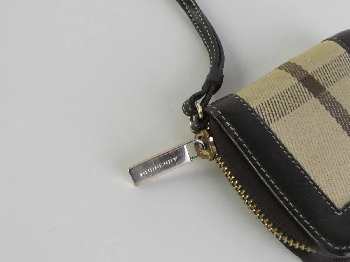 Burberry Brit - gewatteerde damesjas met bijpassend tasje portemonnee - foto 22