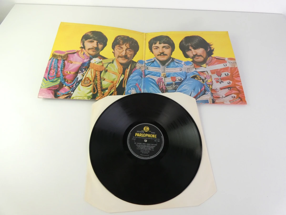 The Beatles - Sgt. Pepper's Lonely Hearts Club Band vinylplaat - foto 6
