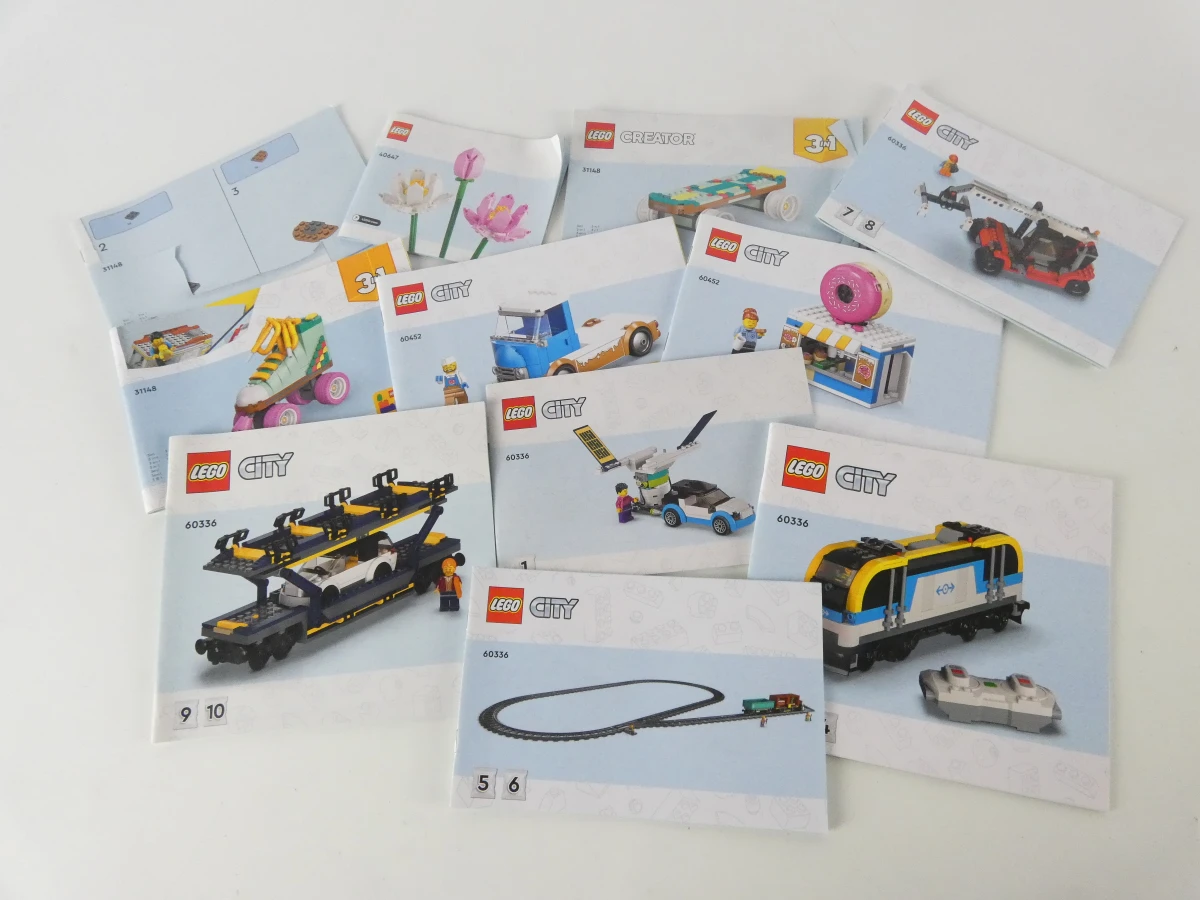 Grote verzameling LEGO bouwinstructies diverse thema's - foto 4