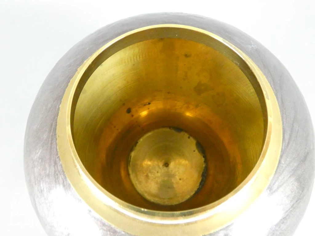 Decoratieve metalen pot met deksel en bloemmotief - foto 5