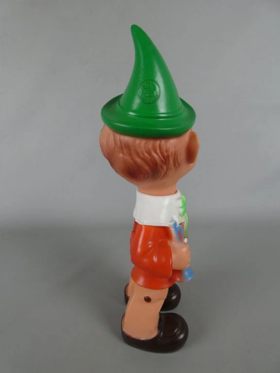 Vintage plastic beeldje van een jongen met groene hoed - foto 5