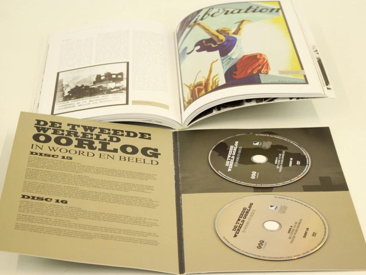 De Tweede Wereldoorlog in Woord en Beeld (8 Boeken + 16 Dvd's) - foto 6