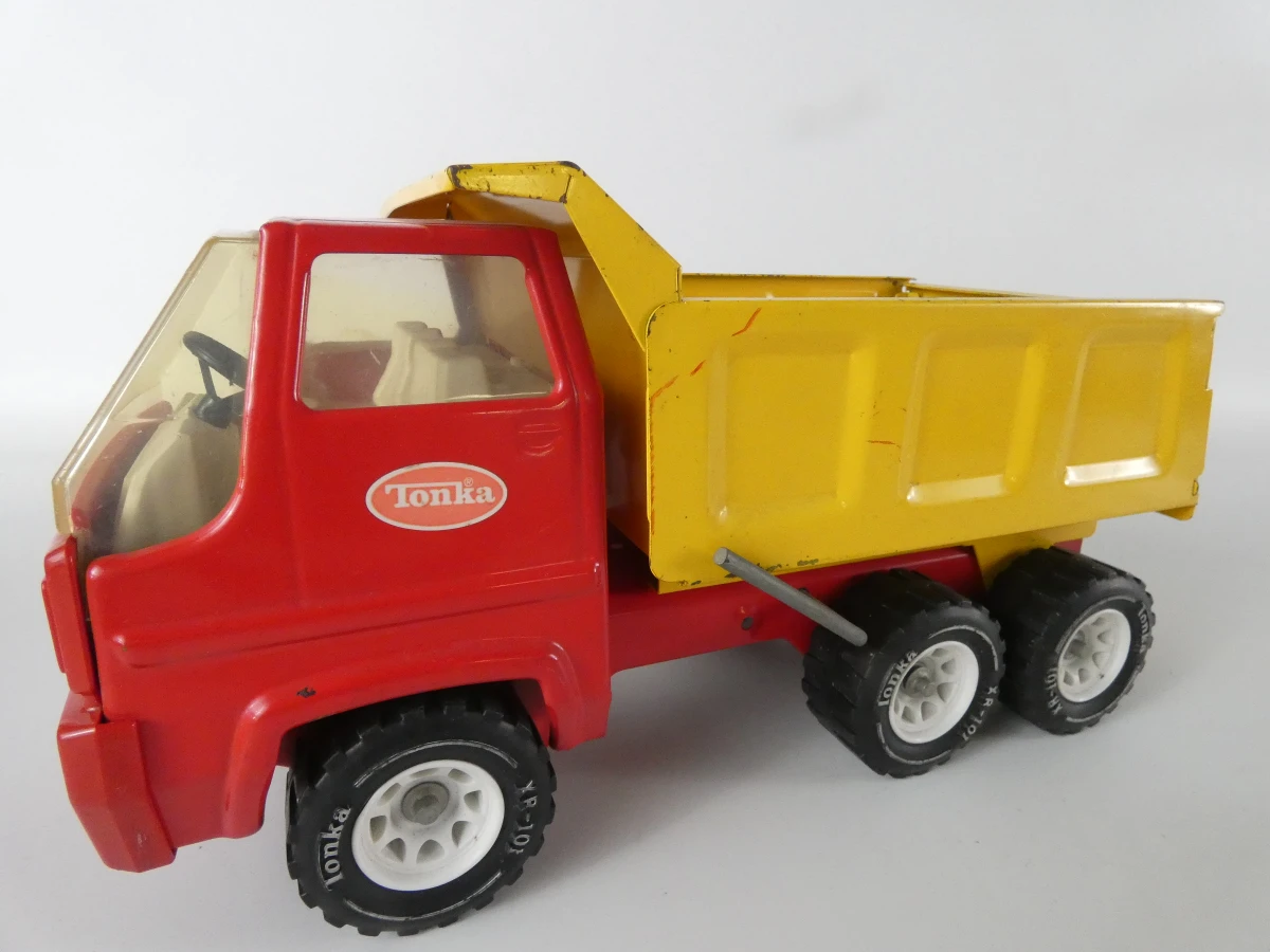 Set vintage Tonka speelgoed vrachtwagens en voertuigen - foto 7