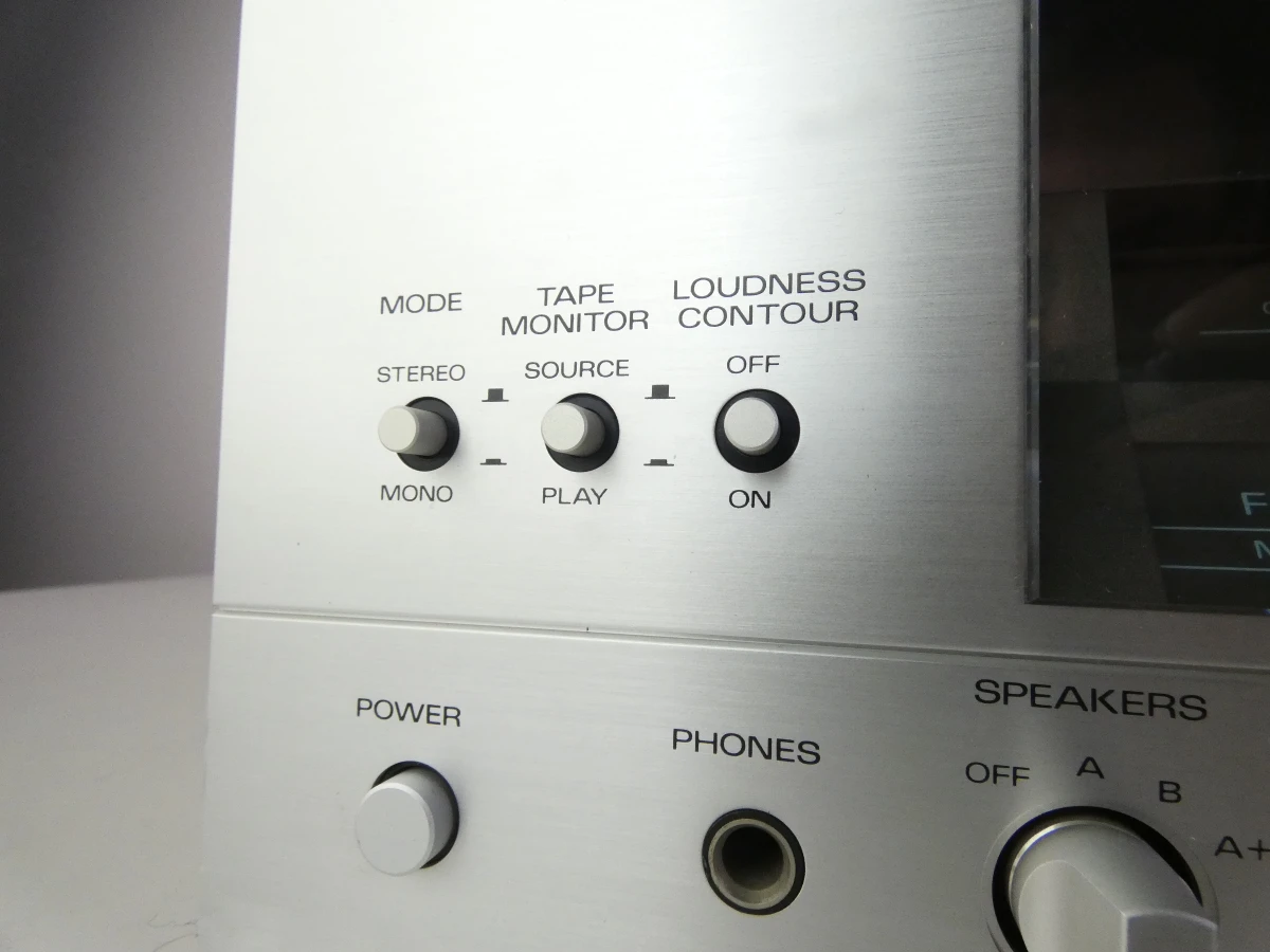 Vintage Fisher Studio-Standard RS-3030 Stereo Receiver (1979 - 1981) - foto 7