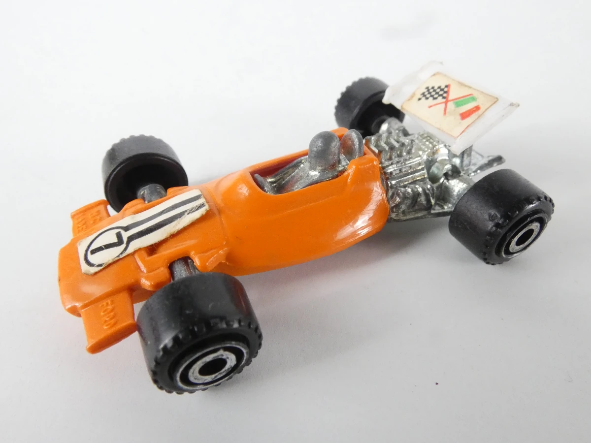Set vintage miniatuur raceauto's met opbergkoffer - foto 4