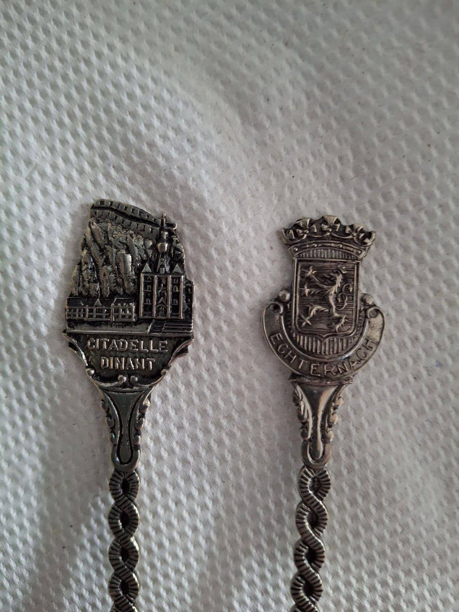 Lot vintage souvenirlepeltjes en -vorkjes - foto 12