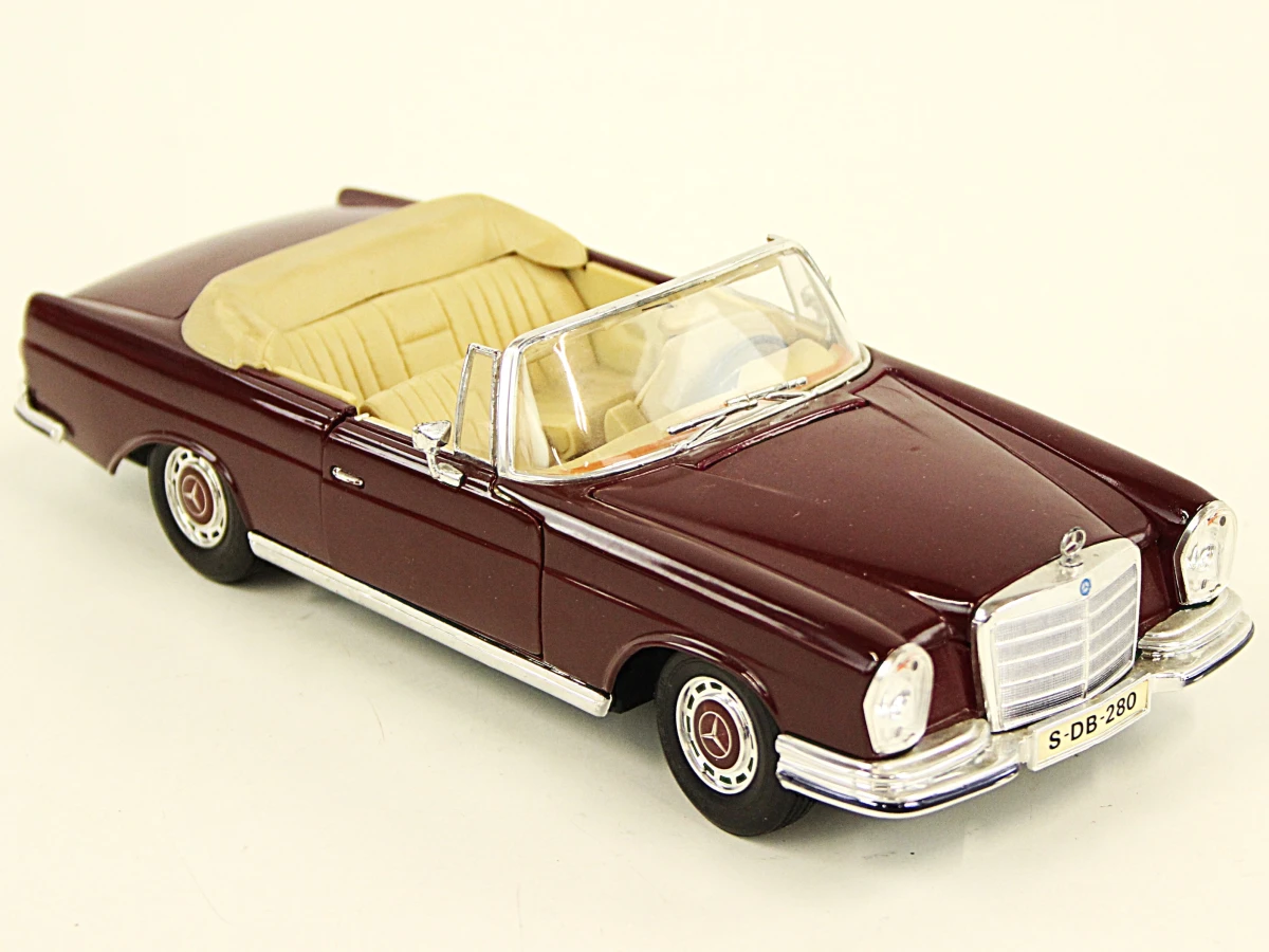 Lot van 4 Mercedes-Benz modelauto’s - foto 2