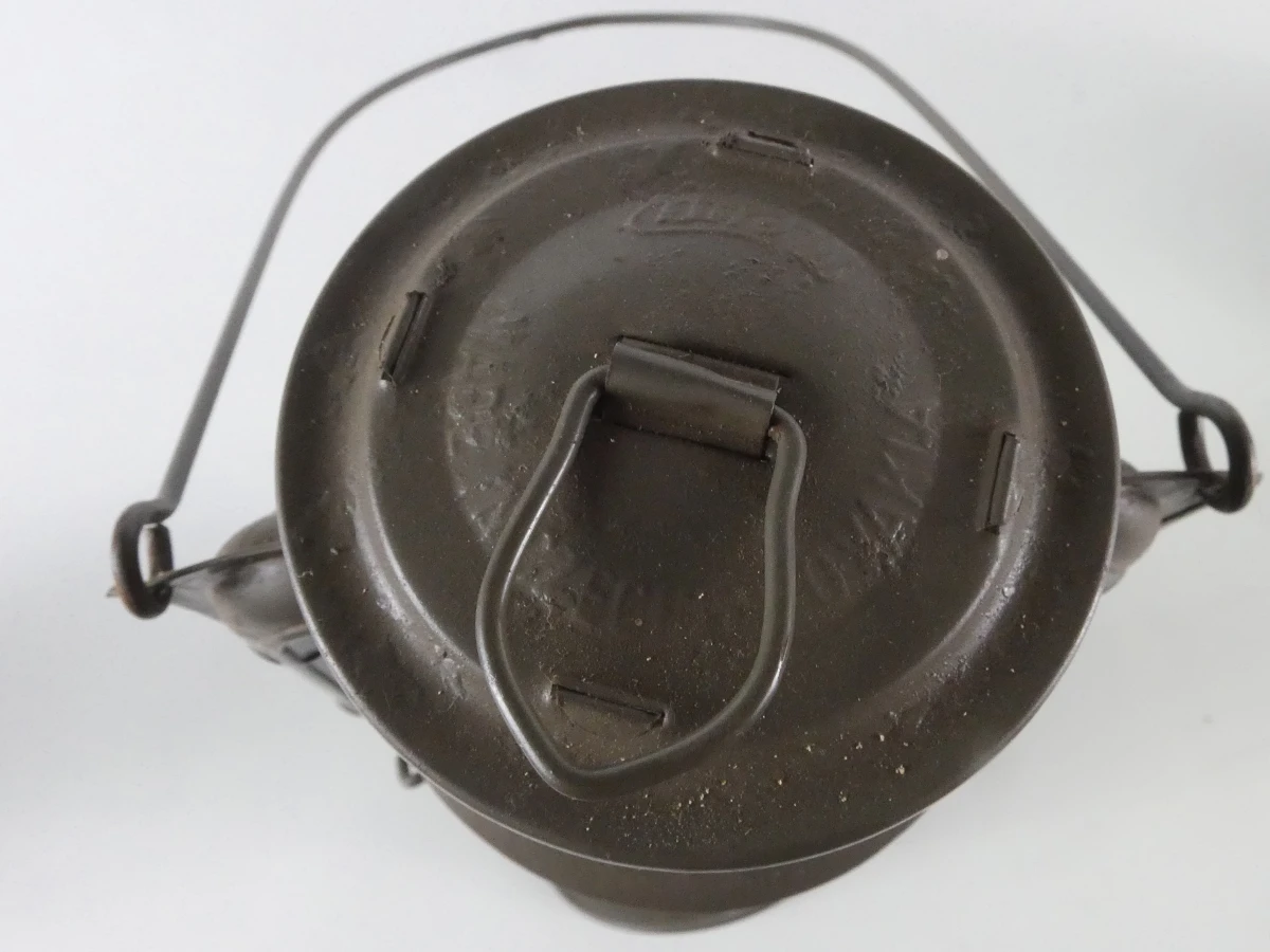 Set van 3 Vintage Lantaarns: 2x Meva 865 Stormlamp & 1x Messing Seinlamp / Carbidlamp - foto 5