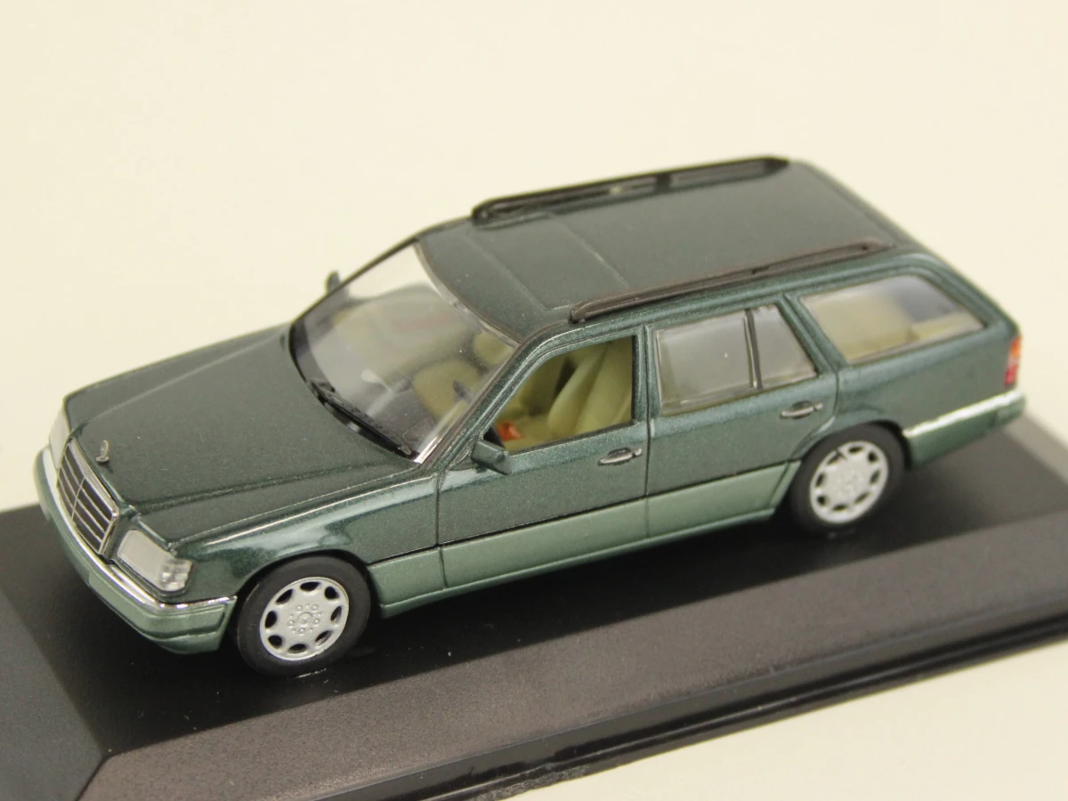 Collectie van 8 Mercedes-Benz modelauto's – Minichamps / Paul's Model Art - foto 2