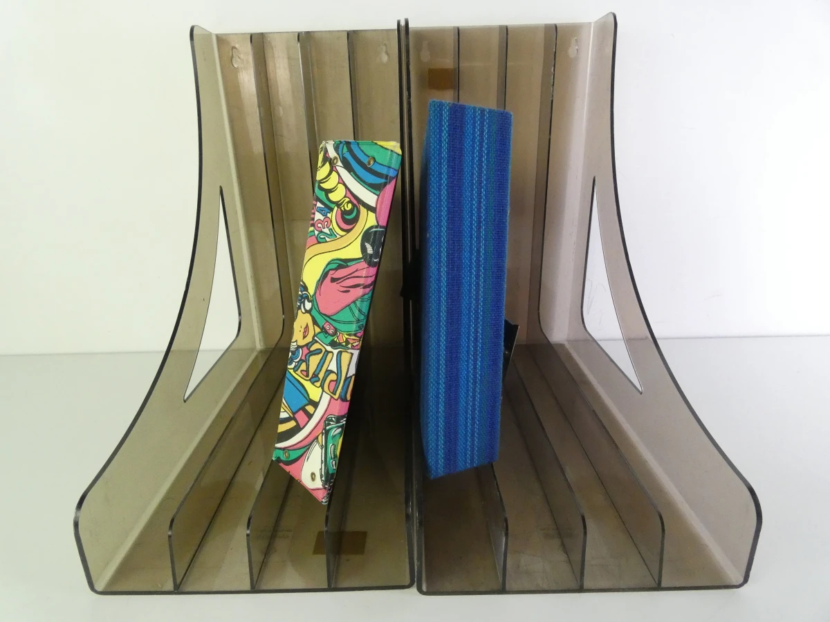 Vintage vinylopbergset met koffer, platenrekken en platenalbums - foto 2