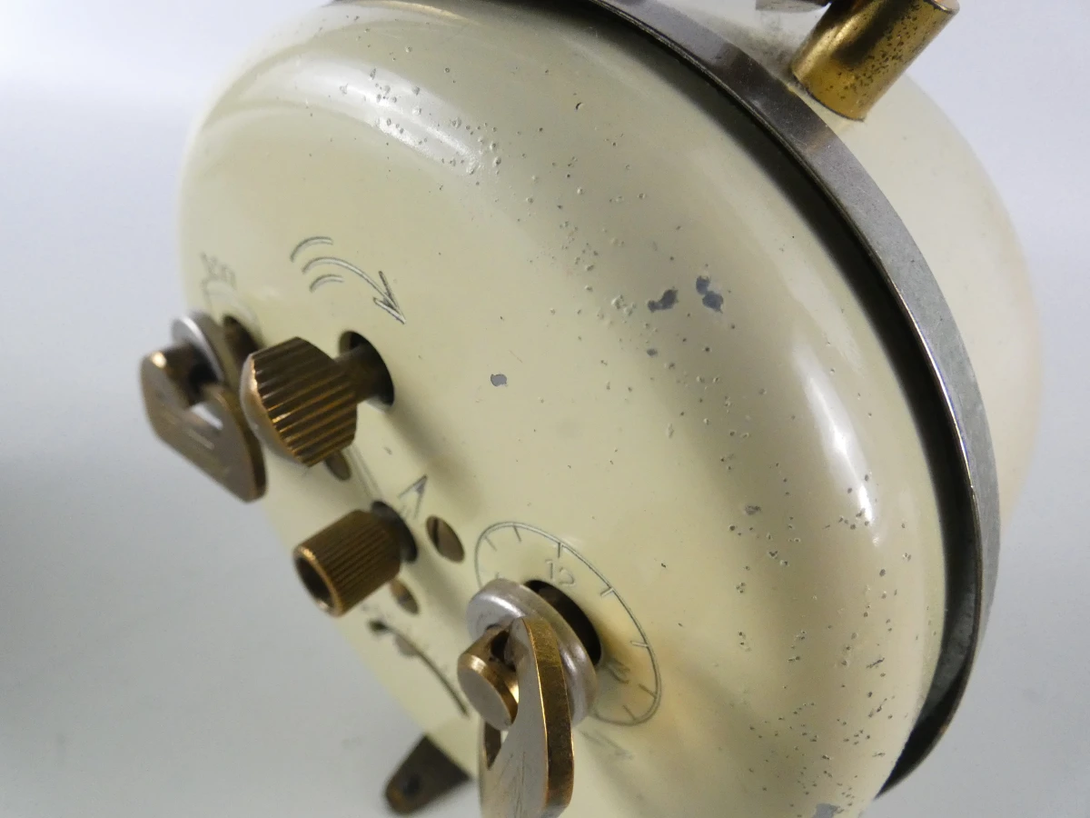 Partij van 14 vintage wekkerklokken + Philips wandklok - foto 19