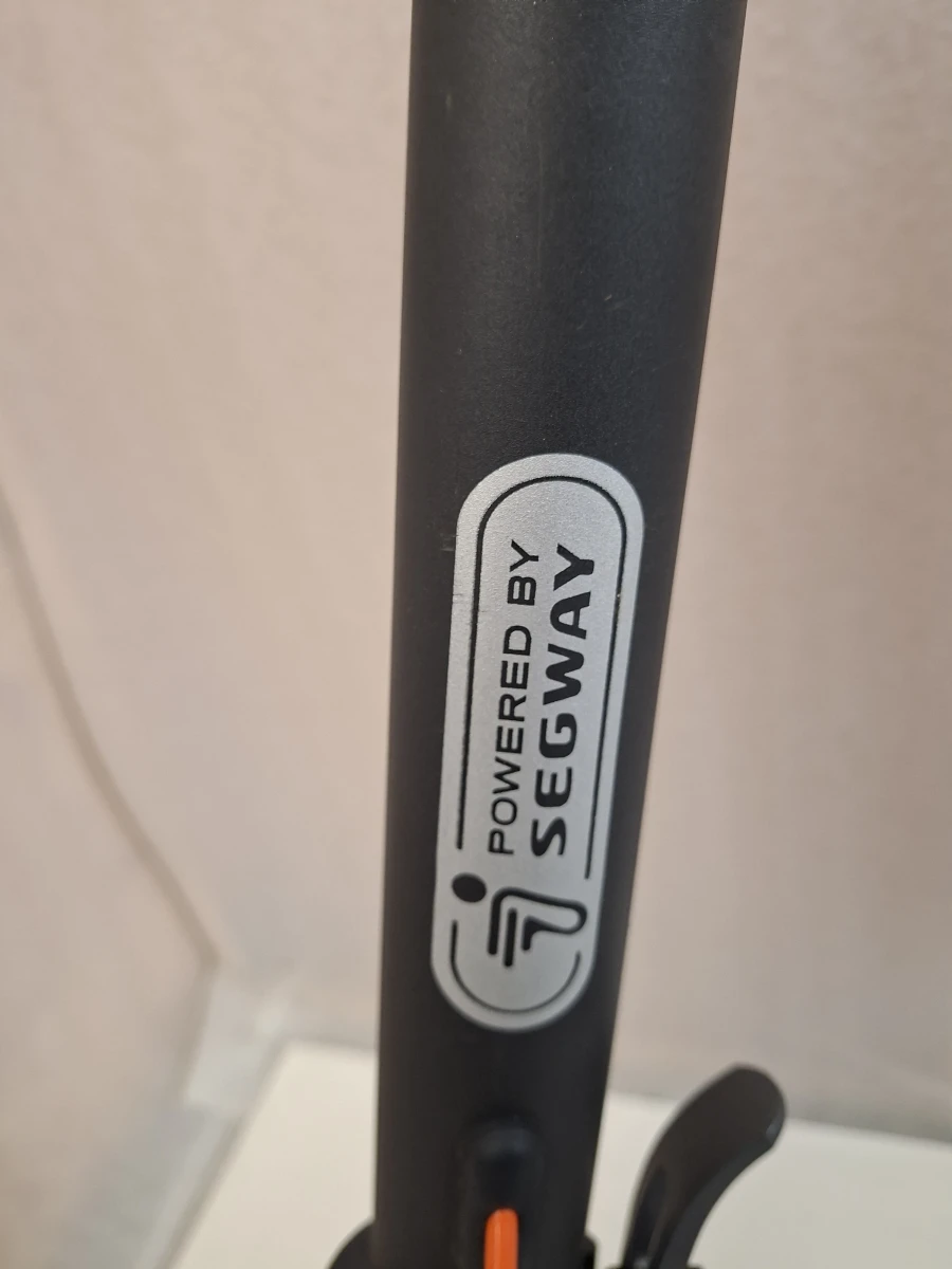 Krachtige Segway Ninebot KickScooter F2 Plus E (Model 2024) – In Nette Staat! - foto 6
