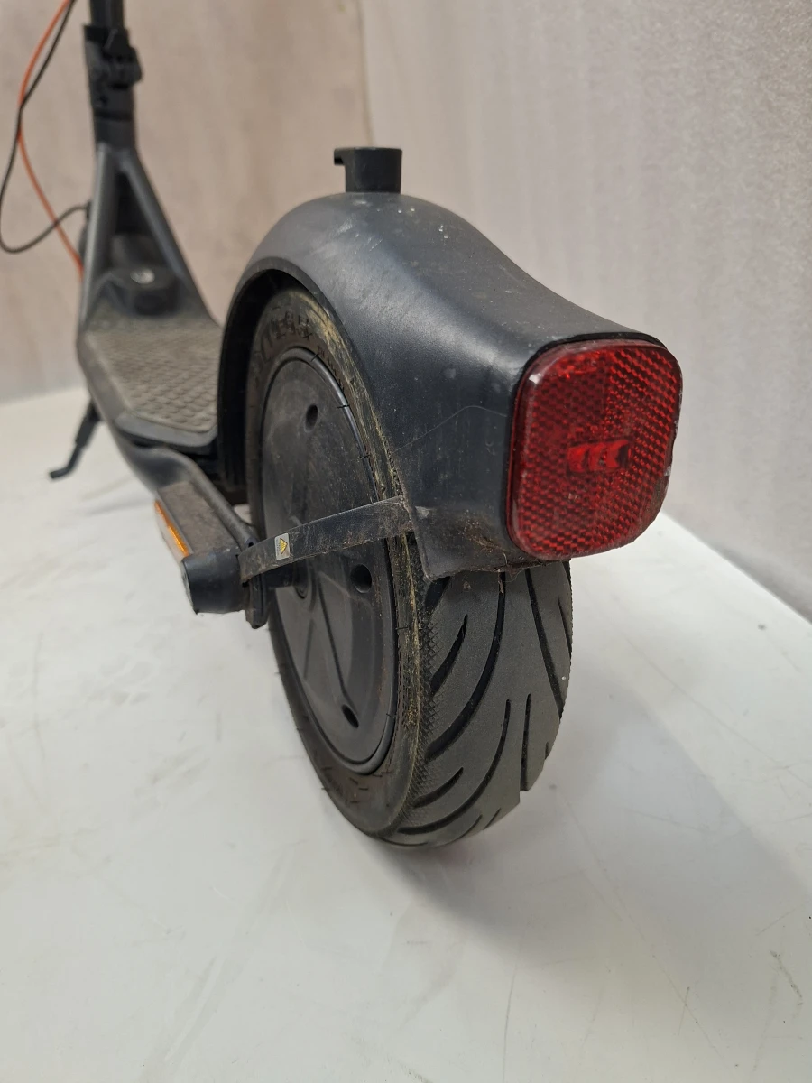 Krachtige Segway Ninebot KickScooter F2 Plus E (Model 2024) – In Nette Staat! - foto 5