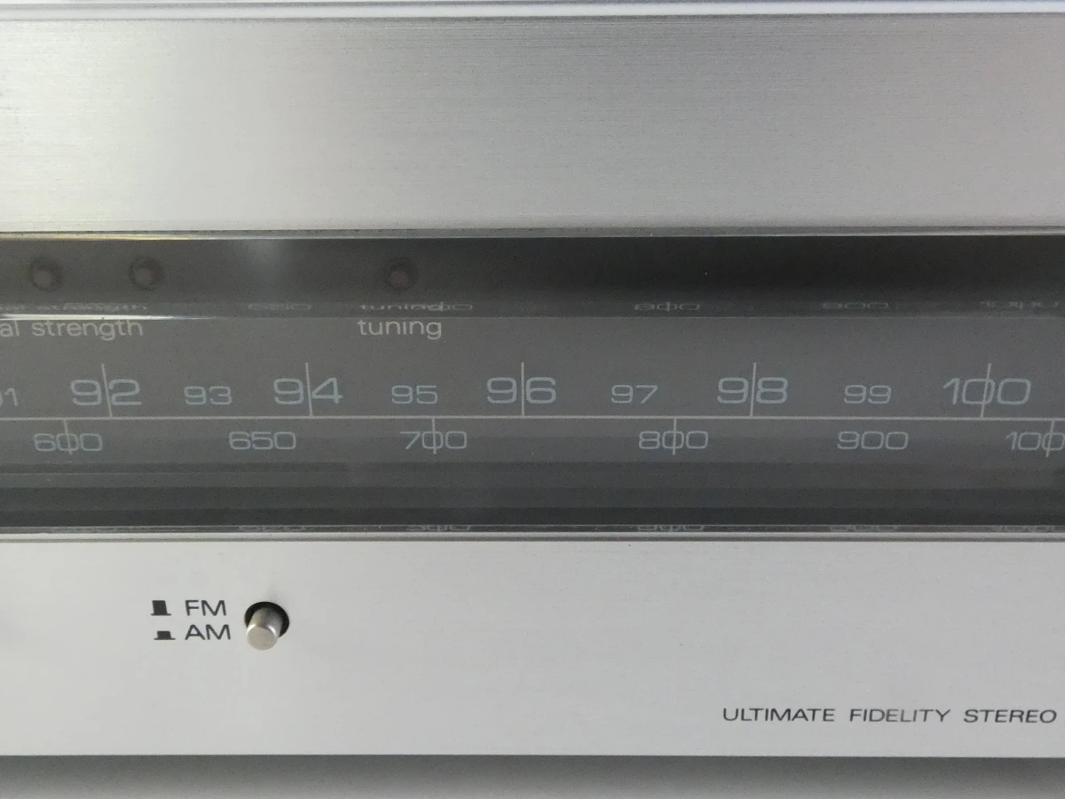 Vintage Luxman T-112 Acculock CLL AM/FM stereotuner - Japan - foto 3